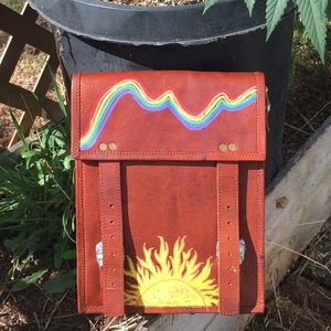 Rainbow 🌈 Tough Leather crossbody bag. NWOT👩‍🎨